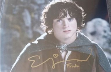 Real Elijah Wood autograph