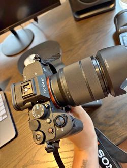 Sony A7 IV + FE 28-70mm OSS Lens | Excellent Condition