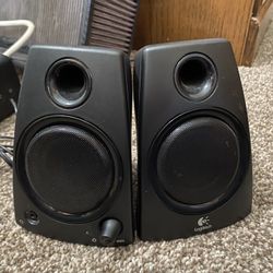 2 Logitech speakers