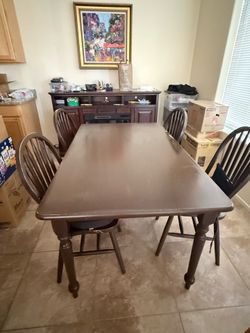 Kitchen Table with 4 Chairs