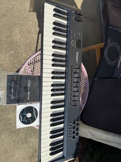 Oxygen piano keyboard
