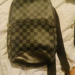 Louis Vuitton Men's Sling Bag Luggage