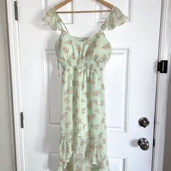 NEW Women’s Asymmetrical Mint Green Floral Dress Size Medium