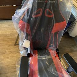 DXRACER Gaming Chair