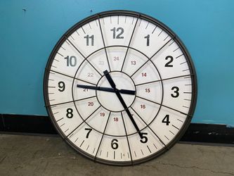 POTTERY BARN KIDS Black and White Metal Gym Wall Clock