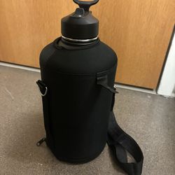 Black Gallon Hydro Flask w/fabric case