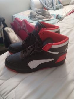 Puma Shoes 9.5