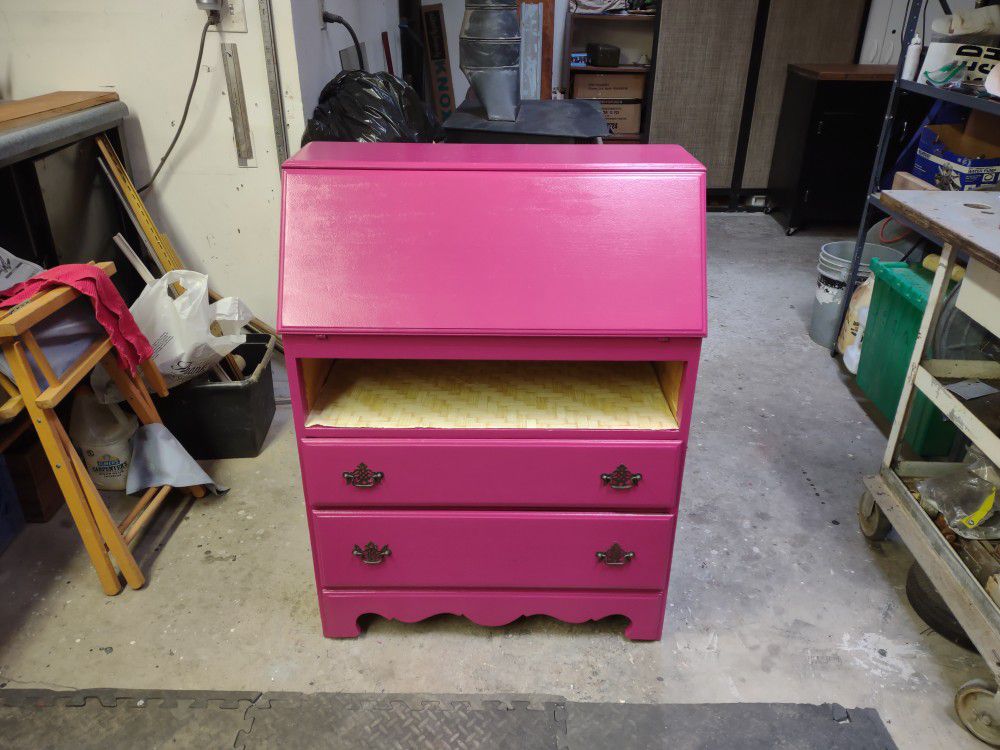 Barbie Pink Desk