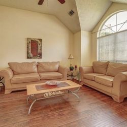 Sofa Set & Table 