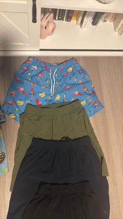 Men swim trunks size small