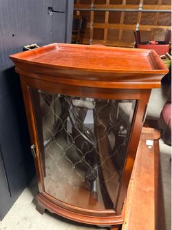 Wooden Wine Cabinet / Bar Cabinet
