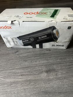 Godox  SL 300111