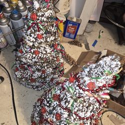 Decorative Dawn Sequoia Ancient Pine Cone Christmas Tree