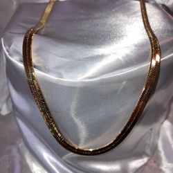 Herringbone Chain Necklace in 10K Gold - 18"