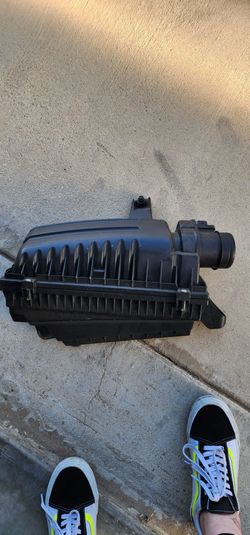N16 2012 Mini Cooper Justa- OEM Air Box w/ barley used, reusable/cleanable K&N air filter
