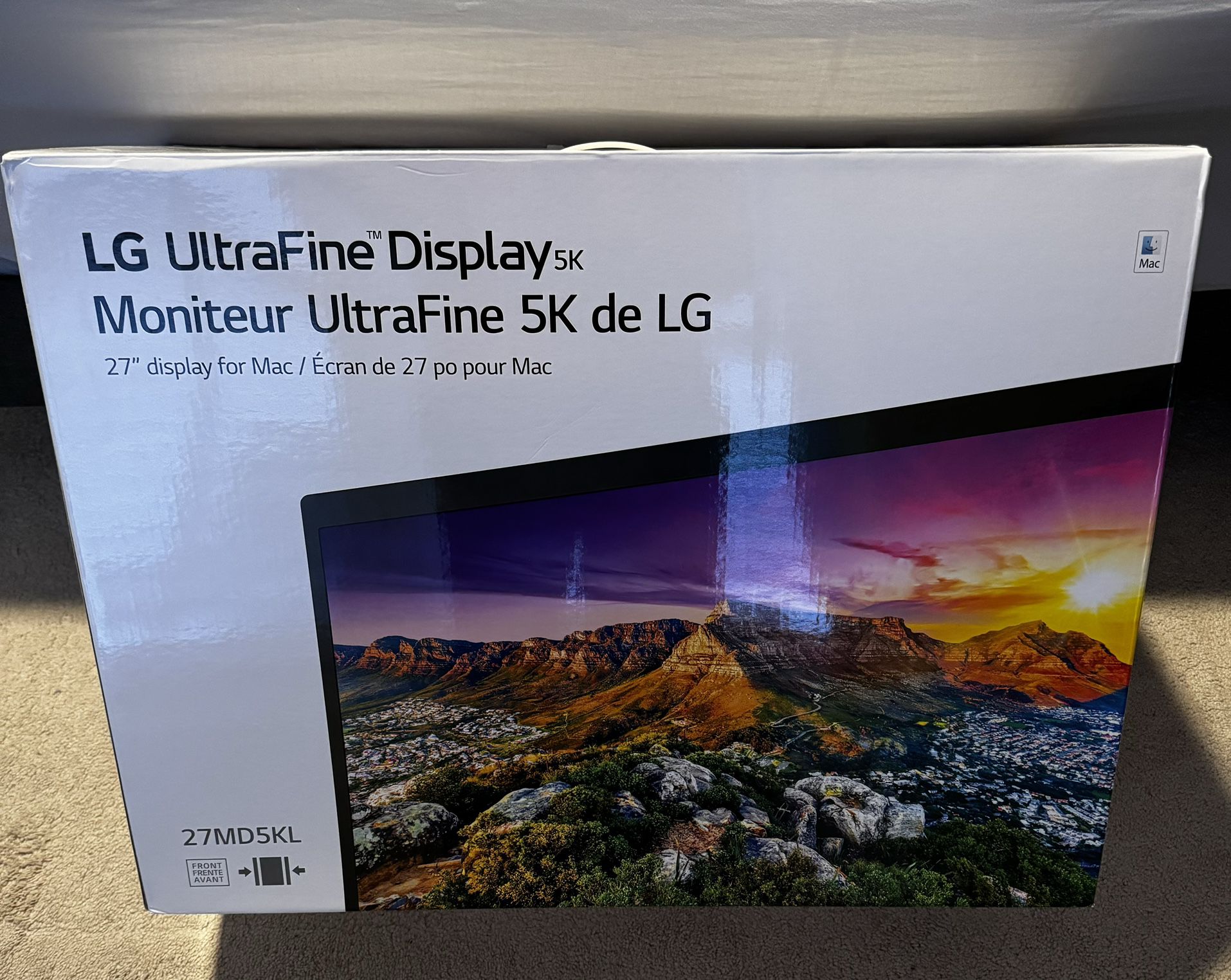 LG Ultrafine 5K 27” Monitor For Sale! 
