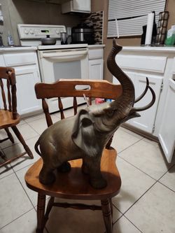17 LB ELEPHANT STATUE