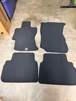Subaru black floor mats