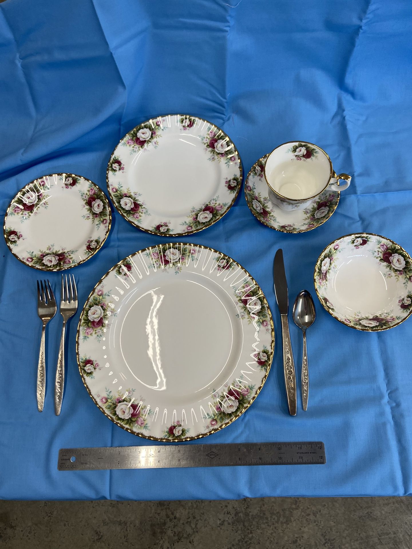 Set a Beautiful Holiday Table! Gorgeous Dishes 