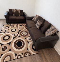 Beautiful dark brown fabric sofa + loveseat set in great condition