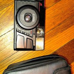 Vintage Pentax IQZoom AF Film Camera 35mm-70mm lense with carry case