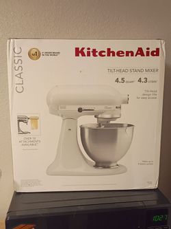 Kitchenaid 4.5qt  white stand mixer