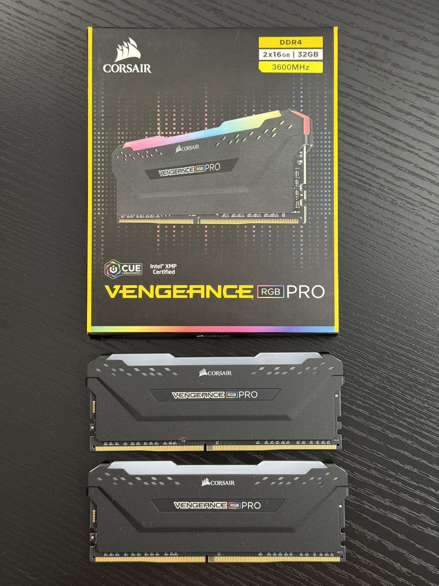 CORSAIR - VENGEANCE RGB PRO 32GB (2x16GB) DDR4 3600MHz C18