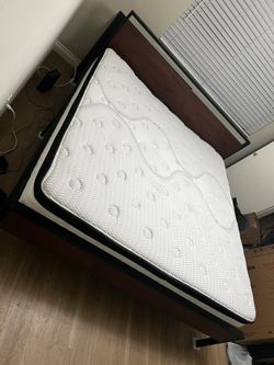 Like new king bed with mattress