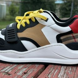 BURBERRY 