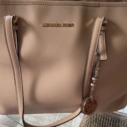 Extra Large Michael Kors Bag