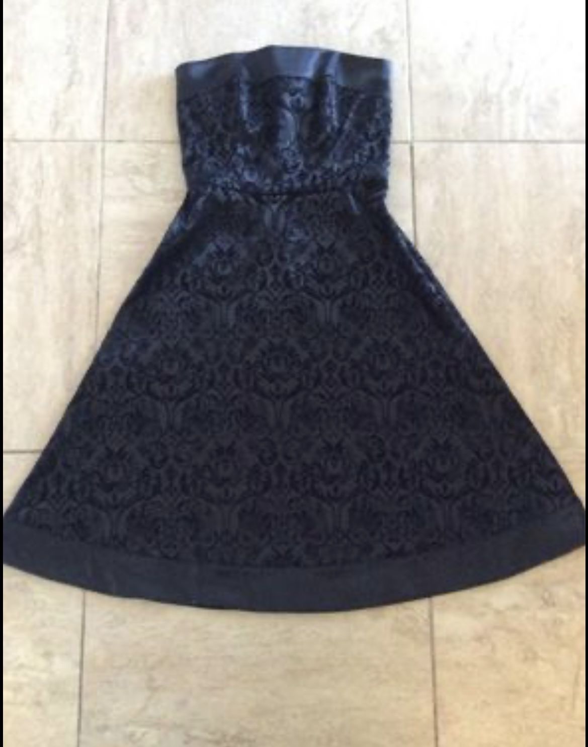 White|Black Strapless House Market Size 2 Prom Dress