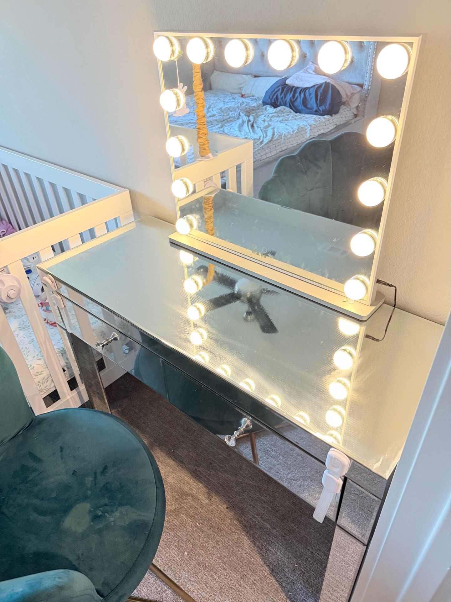 Beautiful vanity table set with mirror, built-in lights, and matching chair, plus two side tables and lamps – everything included