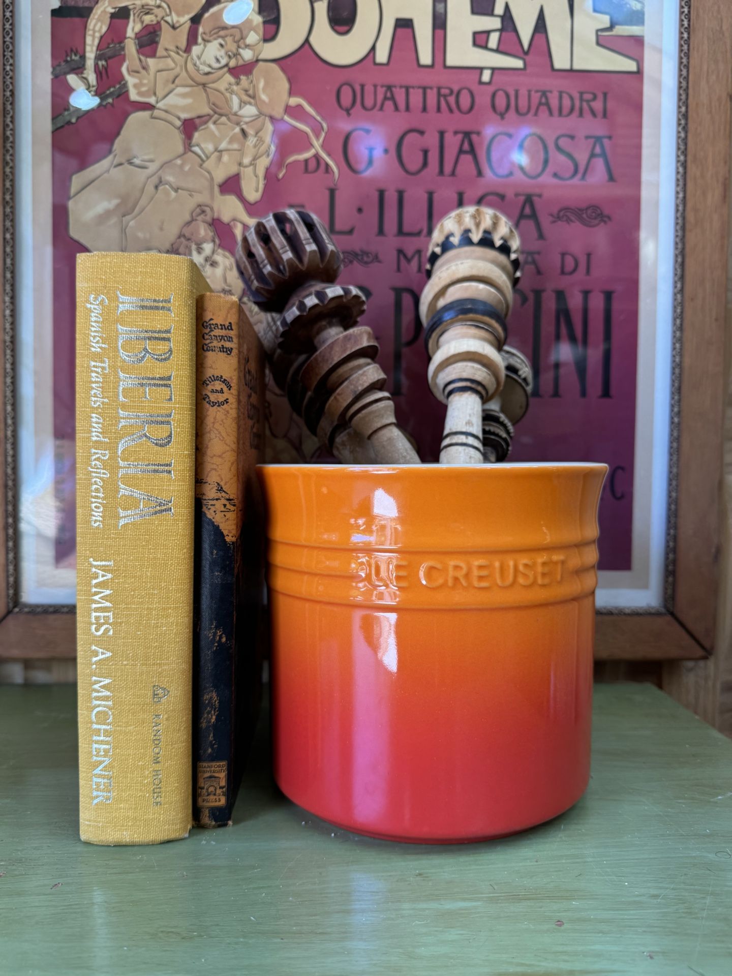 Le Creuset Flame Ombré Red Orange 2.3 L 2 3/8 Qt Crock Kitchen Utensil Holder Jar Stoneware Ceramic