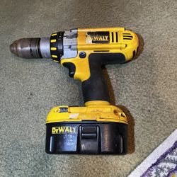 Dewalt  18v Drill With Battery 