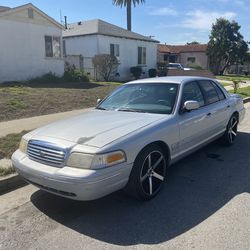 2002 Ford Crown Victoria