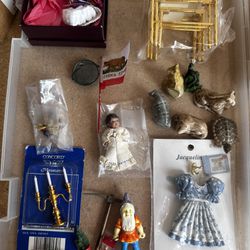 lot of miniature/ accessories / dolls vintage  / furniture