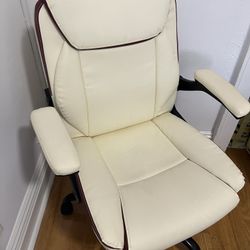 comfy chair $ 12