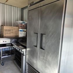 X2 Commercial Refrigerator ( TRUE) BRAND 