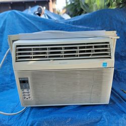 Sharp 12,000 BTU Air Conditionerr With Remote
