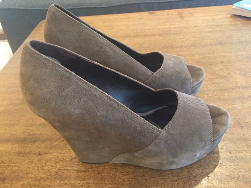 Elizabeth and James peep toe heels, size 10