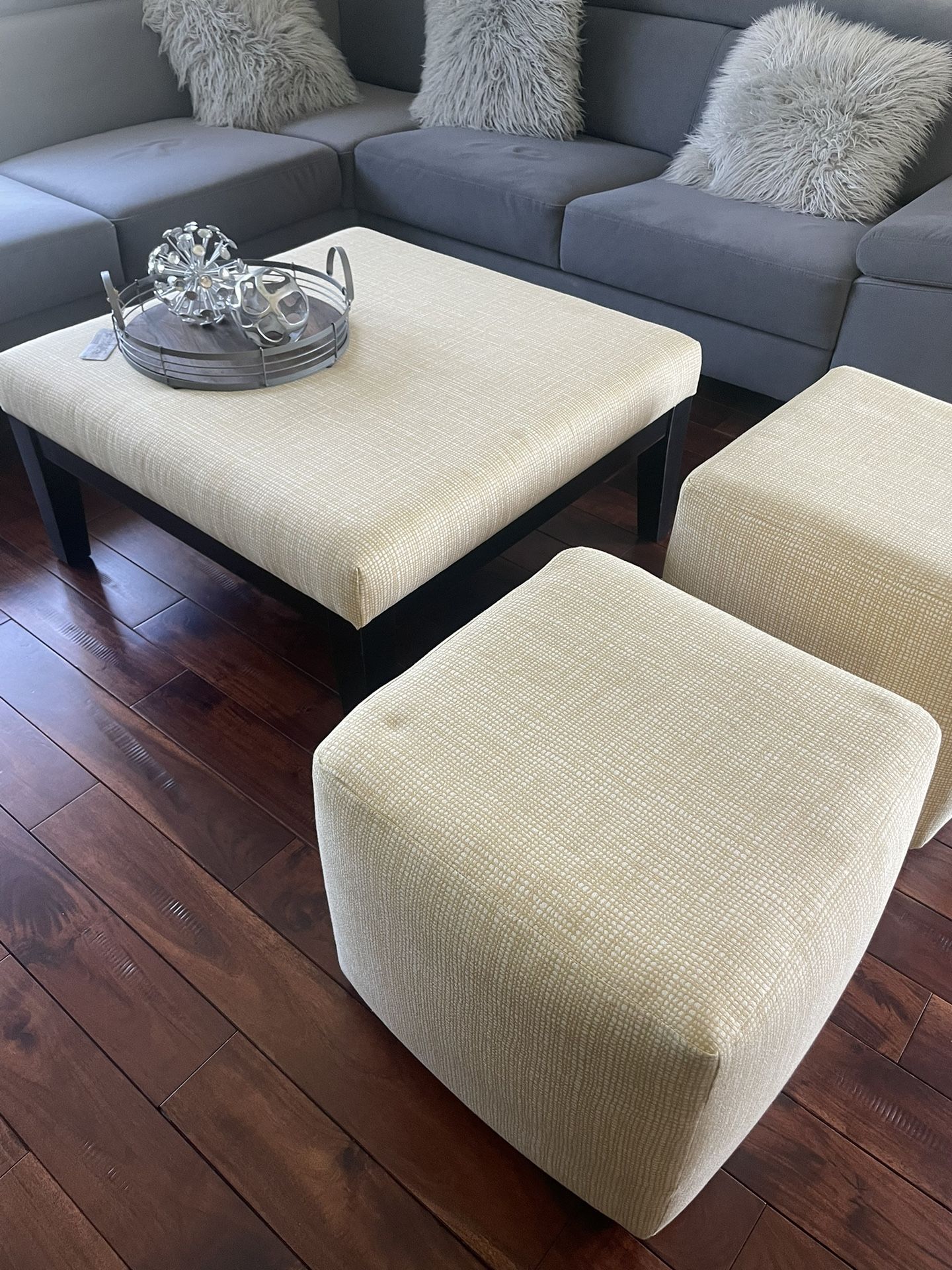 Fabric Coffee Table With 2 Stools