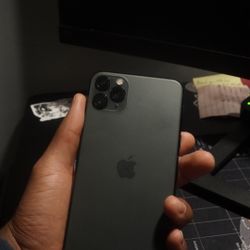 Unlocked IPhone 11 Pro Max 