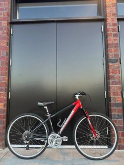 Diamondback Menona Comfort Hybrid Bike – Small 15” Frame
