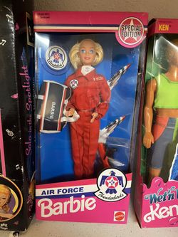 Special Edition 1993 Air Force Thunderbirds Barbie doll by Mattel.  The doll (model number 11552) is part of the Stars 'n Stripes Collection.  It come