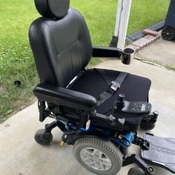 Quantum edge Power Wheel Chair