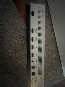 Xbox S Old Jen 110 Barely Used Comes With Gams And Controllers