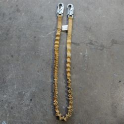 TITAN 5 ft SHock -  Absorbing - Lanyard ( Condition  Good  )