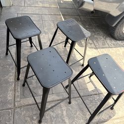 Black Bar Stools 