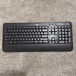 Logitech MK540 Advanced Wireless Keyboard for Windows, 2.4 GHz Unifying USB-Receiver, Multimedia Hotkeys