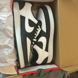 Women’s Nike Sneakers Size 11 Brand New